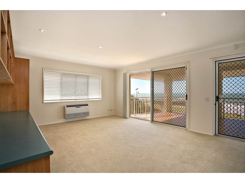 56 Prince Edward Parade, Redcliffe QLD 4020