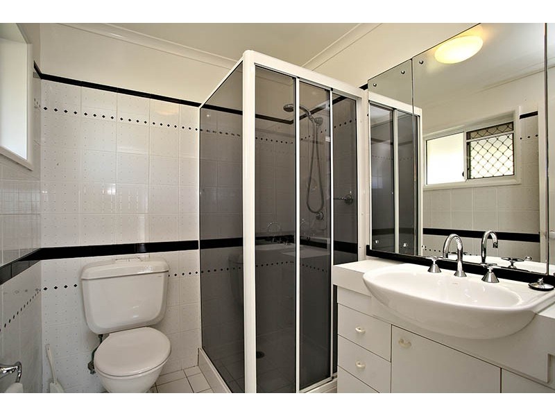 56 Prince Edward Parade, Redcliffe QLD 4020
