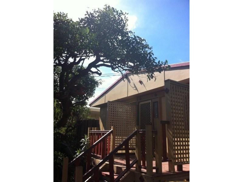 42a Thomas Street, Clontarf QLD 4019