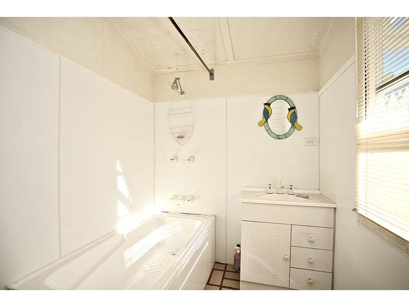 13 Grant Street, Redcliffe QLD 4020