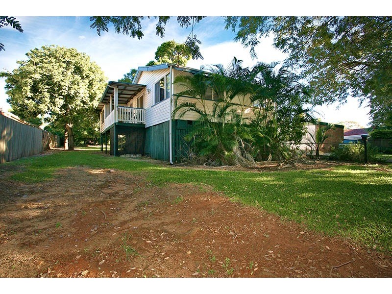 13 Grant Street, Redcliffe QLD 4020