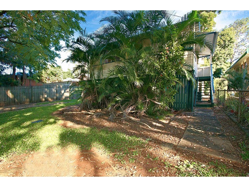 13 Grant Street, Redcliffe QLD 4020