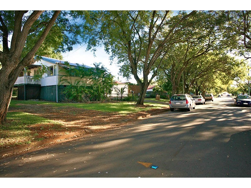 13 Grant Street, Redcliffe QLD 4020