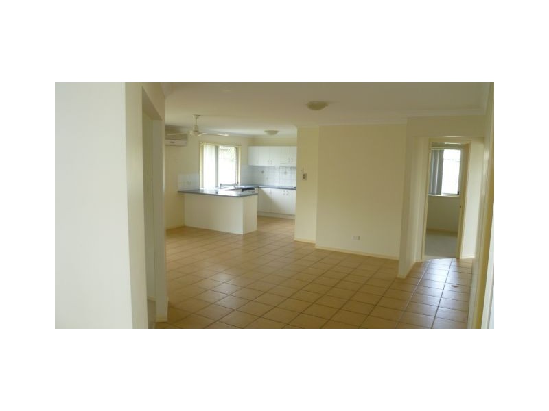 8 Hoddle Court, Rothwell QLD 4022