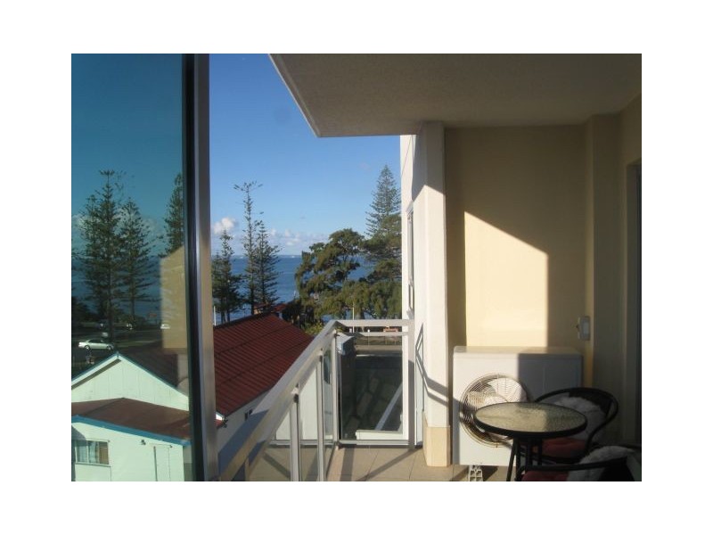 202/185 Redcliffe Parade, Redcliffe QLD 4020