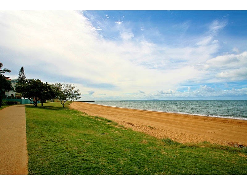 2/9 Queen Street, Scarborough QLD 4020