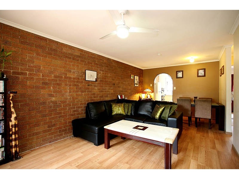 2/9 Queen Street, Scarborough QLD 4020