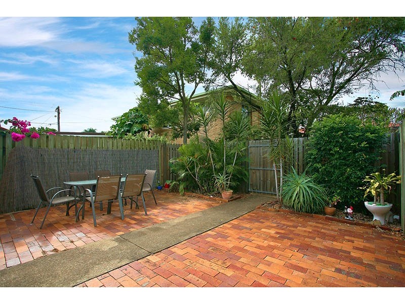 2/9 Queen Street, Scarborough QLD 4020