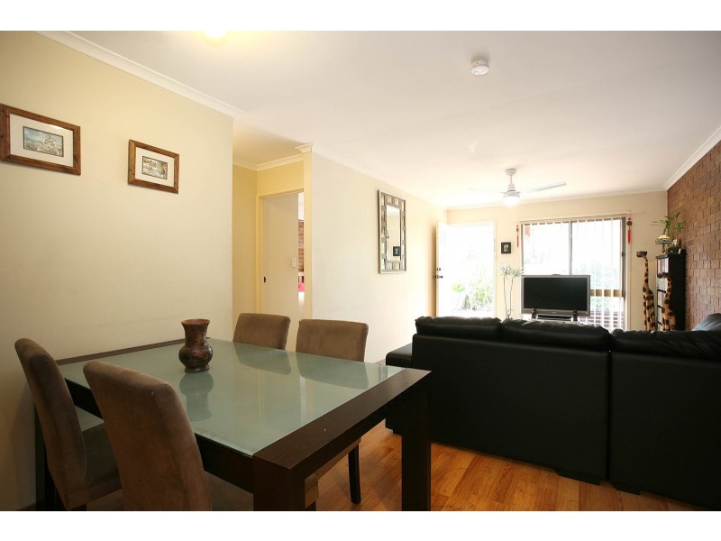 2/9 Queen Street, Scarborough QLD 4020