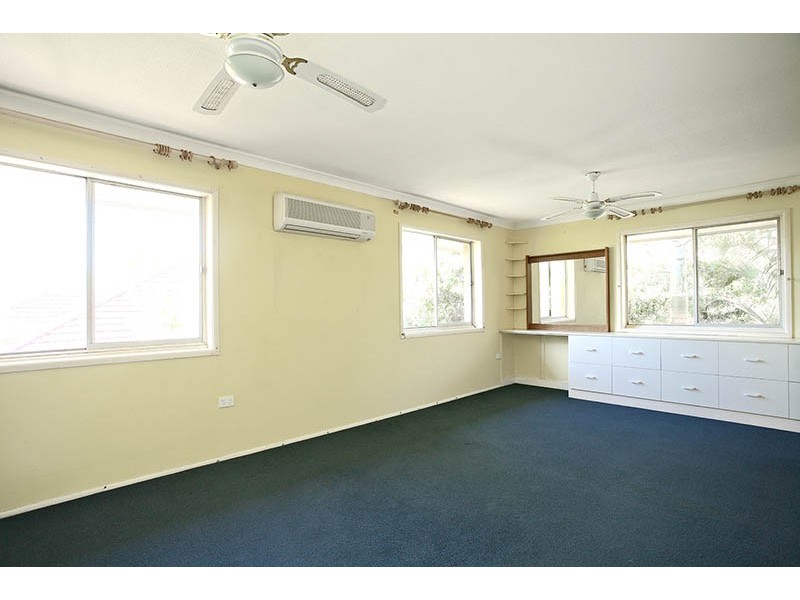 16 Portwood Street, Redcliffe QLD 4020