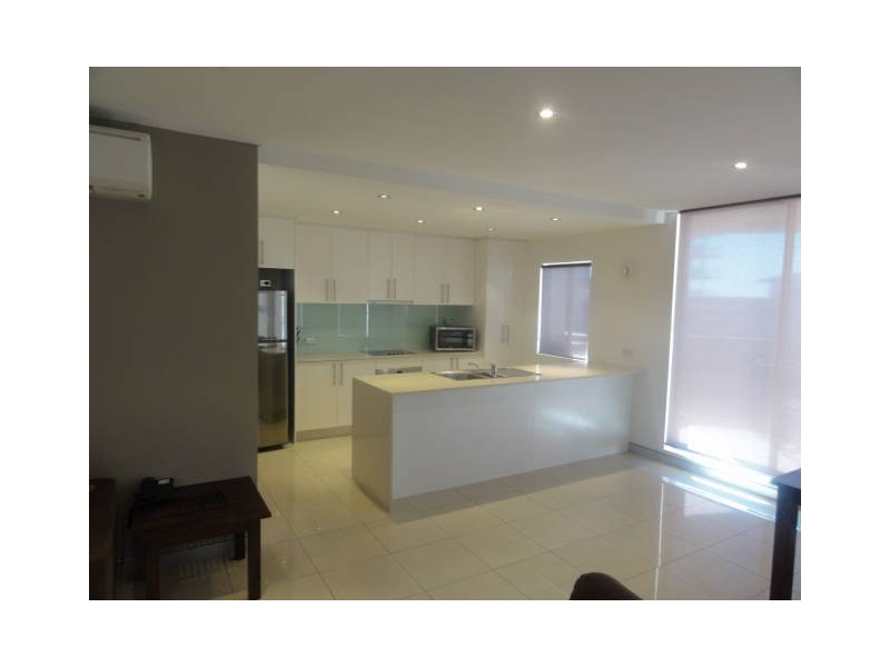 14-83 Marine Parade, Redcliffe QLD 4020