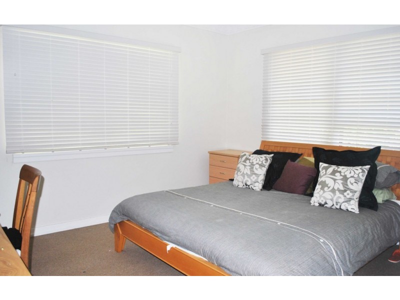 6 Grant Street, Redcliffe QLD 4020