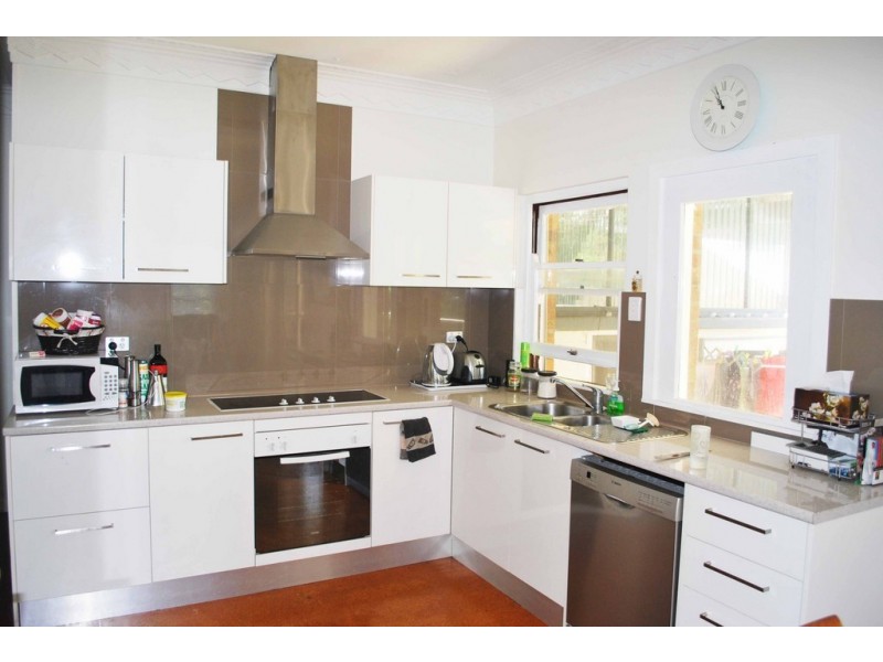 6 Grant Street, Redcliffe QLD 4020