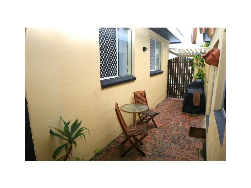 30 Magnolia Street, Margate QLD 4019