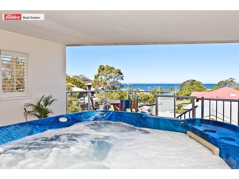 11 Hardiman Street, Woody Point QLD 4019