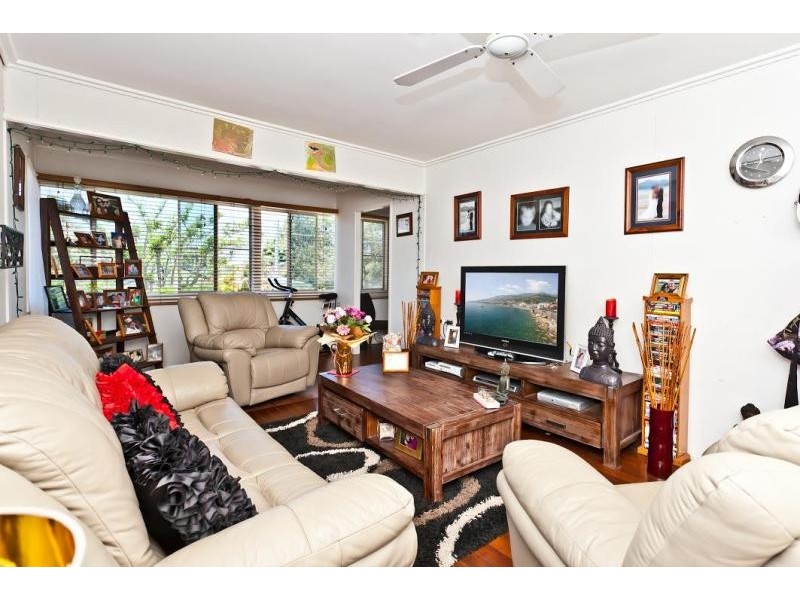 9 Ernest Street, Woody Point QLD 4019