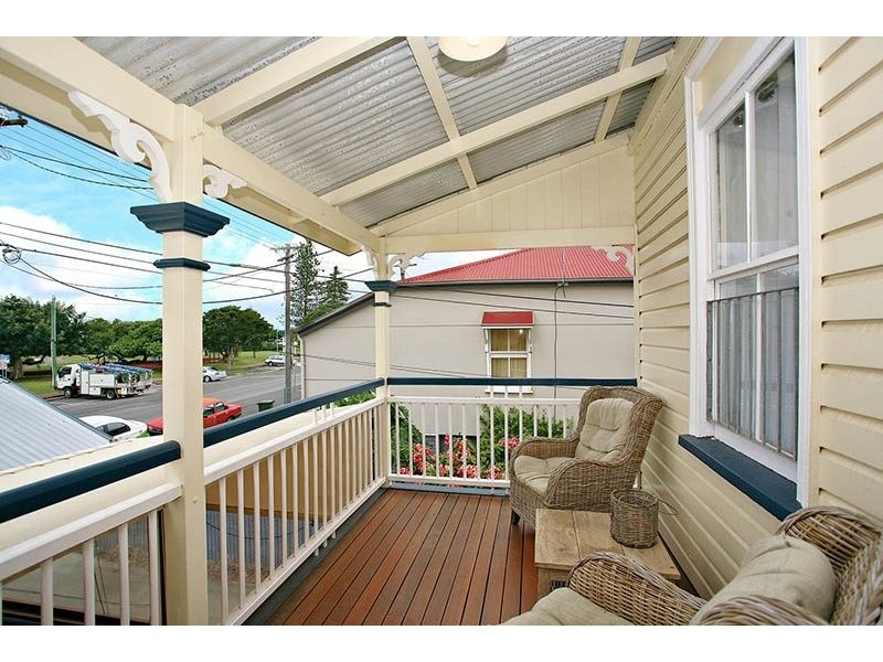 194 Flinders Parade, Sandgate QLD 4017