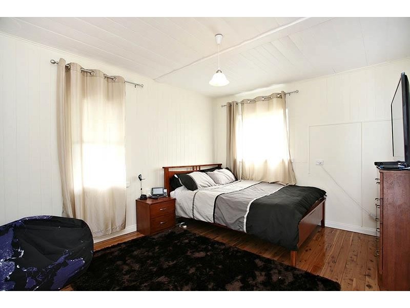 194 Flinders Parade, Sandgate QLD 4017