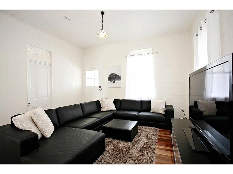 194 Flinders Parade, Sandgate QLD 4017