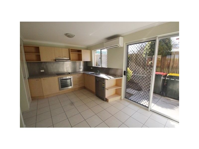 8/35 John Street, Redcliffe QLD 4020