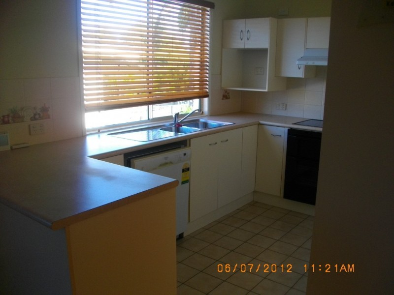 15 Grace Street, Scarborough QLD 4020