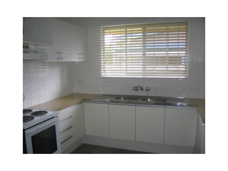 16 Sutherland Street, Redcliffe QLD 4020