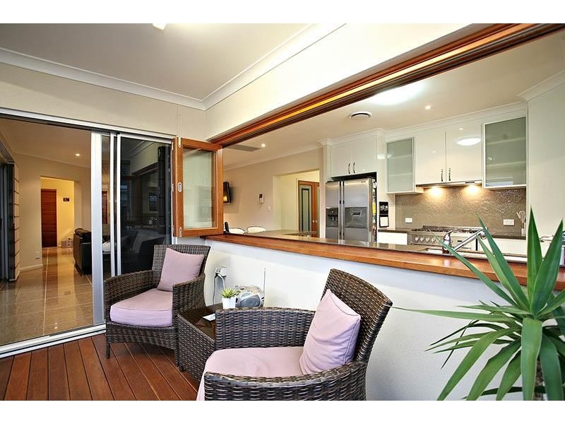 21 Lionheart Crescent, Newport QLD 4020