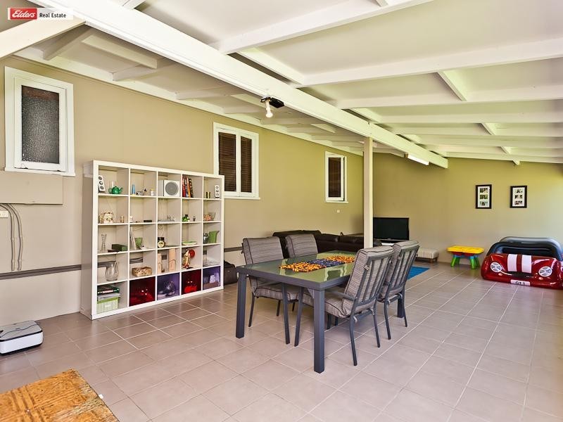 12 Lucas St, Scarborough QLD 4020