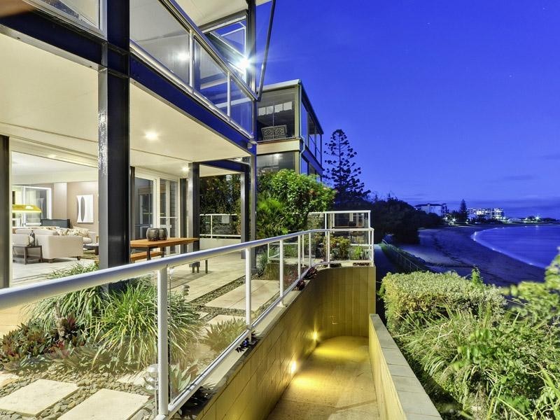 74 Prince Edward Parade, Redcliffe QLD 4020