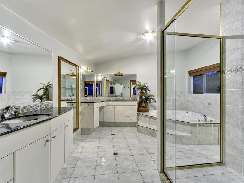 74 Prince Edward Parade, Redcliffe QLD 4020