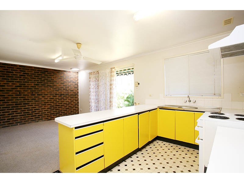 2/22 Silvester Street, Redcliffe QLD 4020
