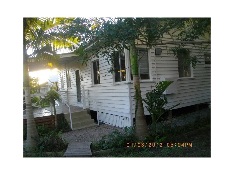 16 Sunnyside Road, Scarborough QLD 4020