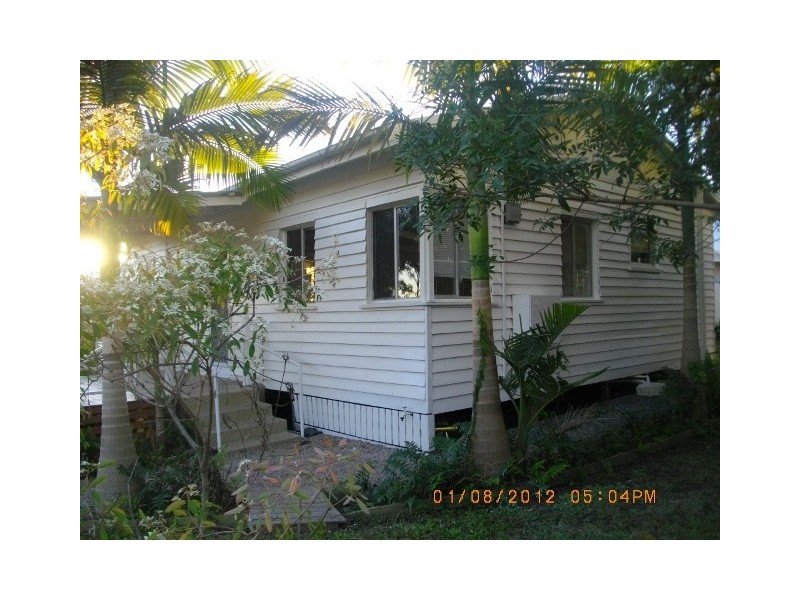16 Sunnyside Road, Scarborough QLD 4020