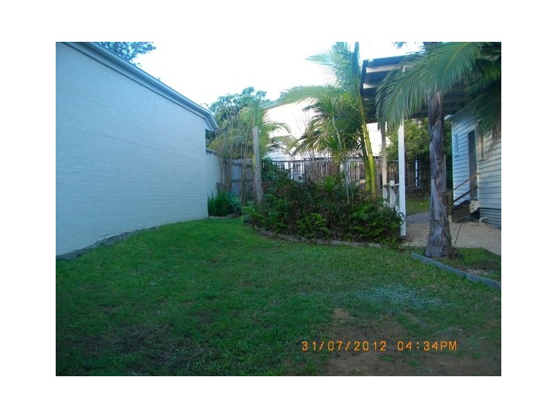 16 Sunnyside Road, Scarborough QLD 4020