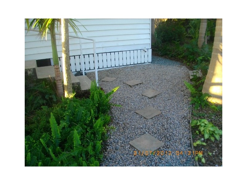 16 Sunnyside Road, Scarborough QLD 4020