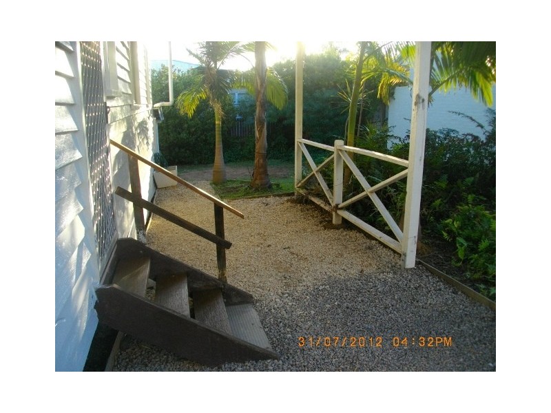 16 Sunnyside Road, Scarborough QLD 4020