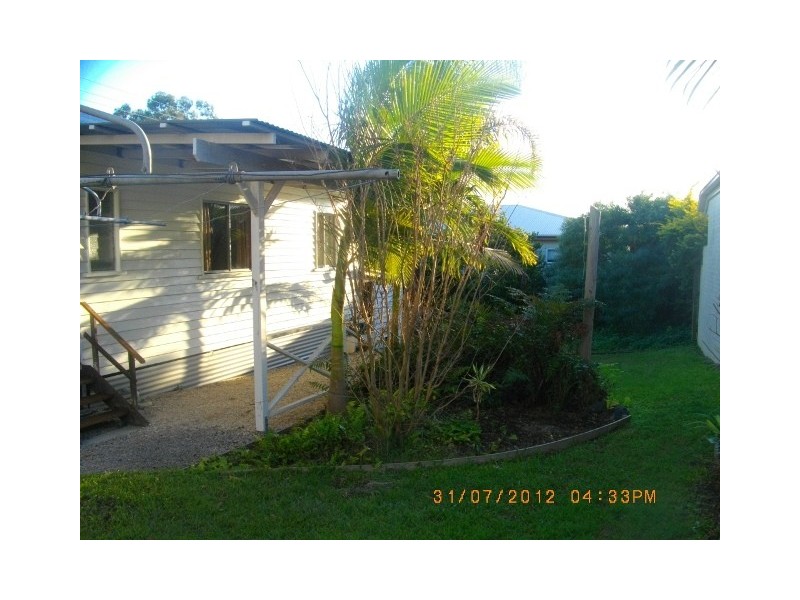 16 Sunnyside Road, Scarborough QLD 4020