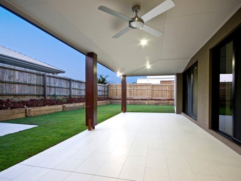 7 Cassia Street, Bridgeman Downs QLD 4035