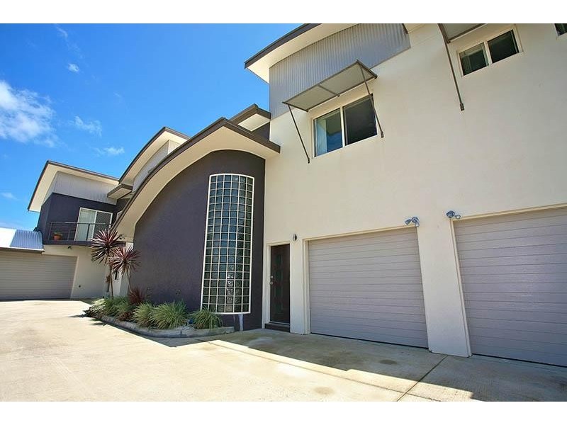 2/23 Tilley Street, Redcliffe QLD 4020