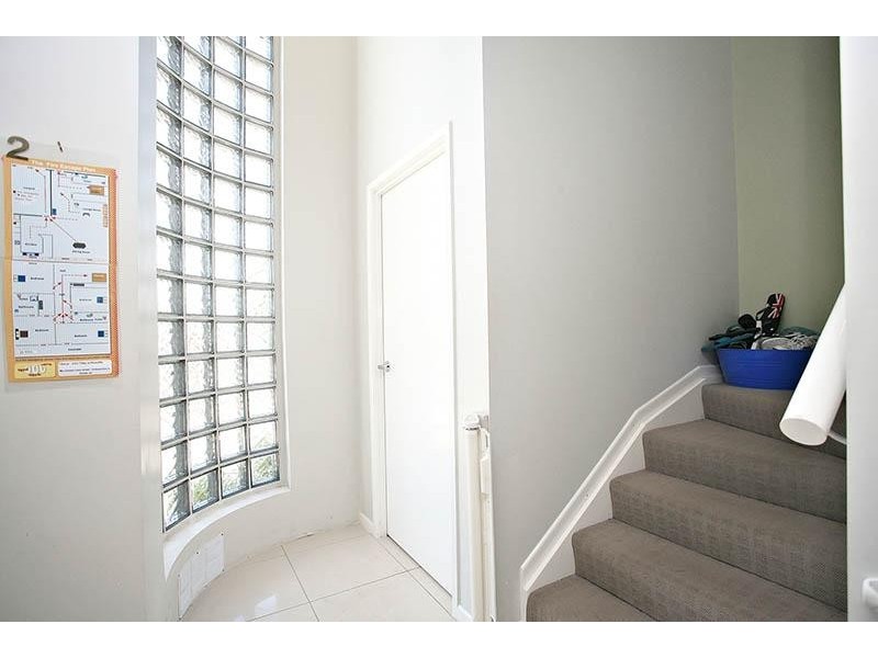 2/23 Tilley Street, Redcliffe QLD 4020