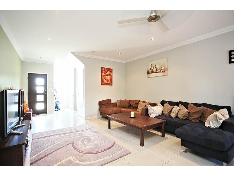 2/23 Tilley Street, Redcliffe QLD 4020