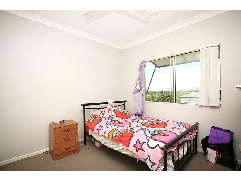 2/23 Tilley Street, Redcliffe QLD 4020