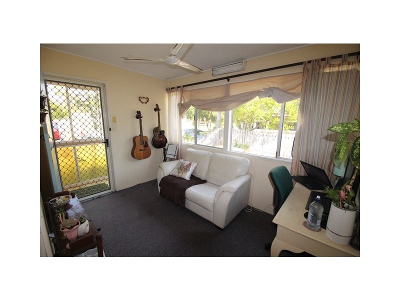 6 Plume Street, Redcliffe QLD 4020