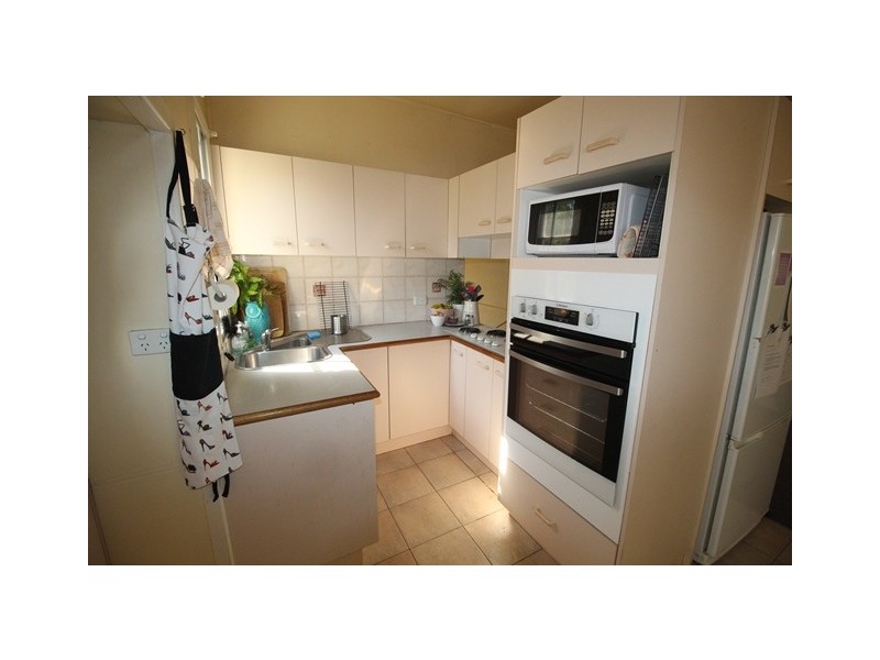 6 Plume Street, Redcliffe QLD 4020