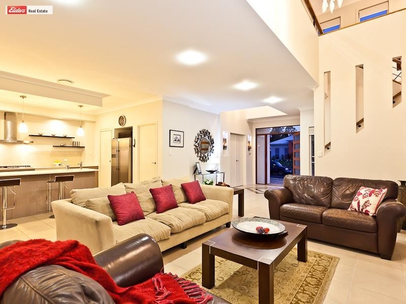 44 Lionheart Crescent, Newport QLD 4020