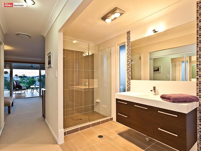 44 Lionheart Crescent, Newport QLD 4020