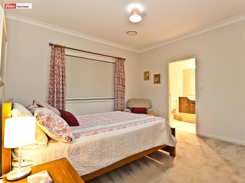 44 Lionheart Crescent, Newport QLD 4020