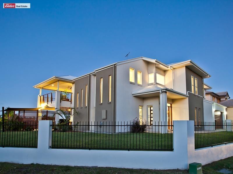 44 Lionheart Crescent, Newport QLD 4020