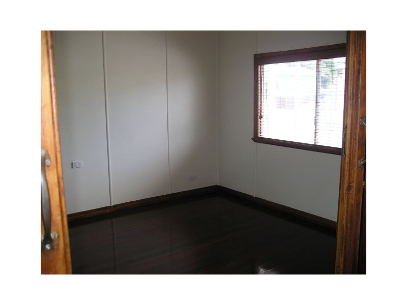 31 Shields Street, Redcliffe QLD 4020