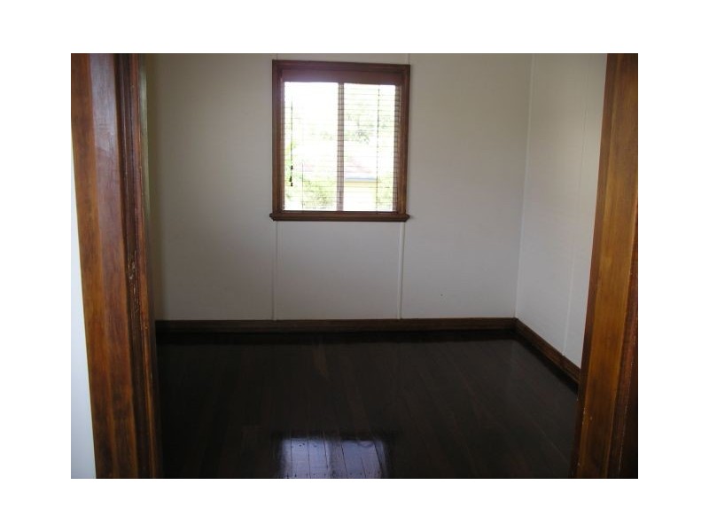 31 Shields Street, Redcliffe QLD 4020